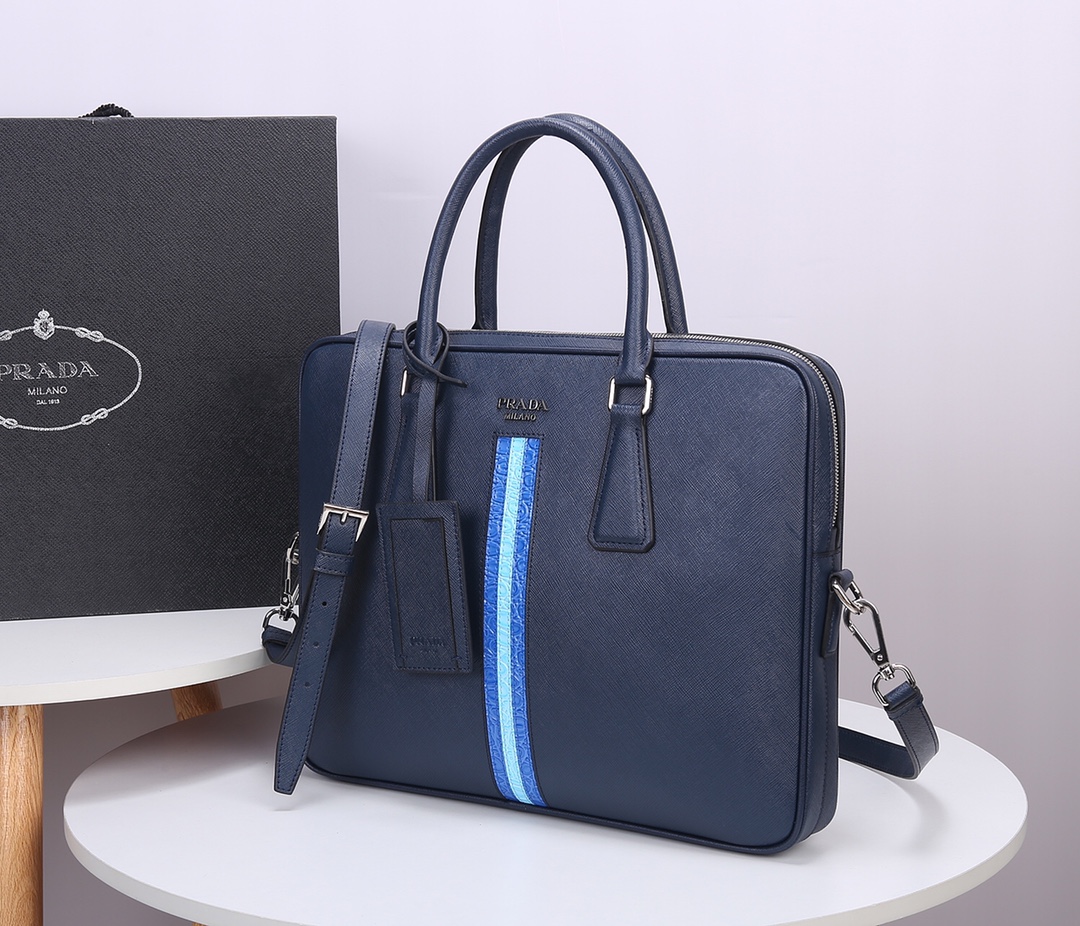 Pra*a briefcase crocodile pattern blue 2ve365 36 x 28 x 4 cm