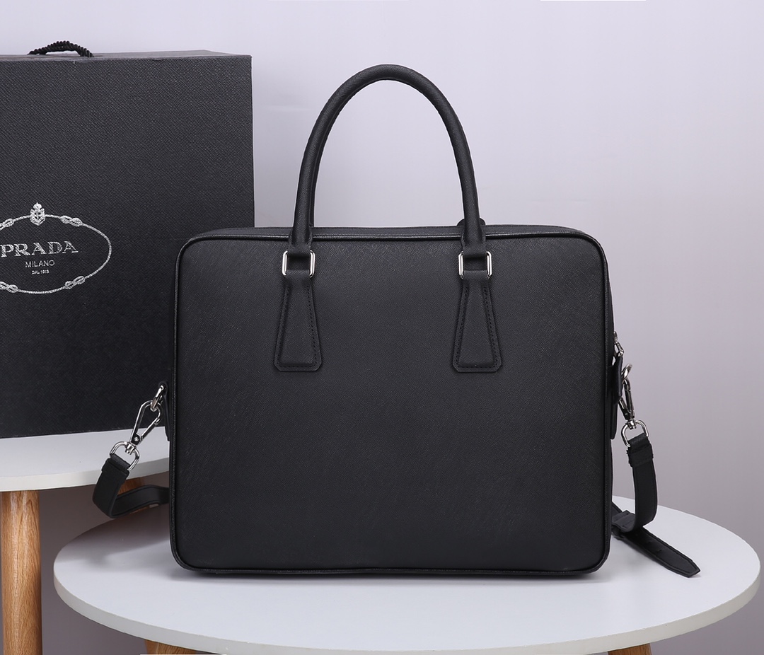 Pra*a briefcase crocodile pattern black and white 2ve365 36 x 28 x 4 cm