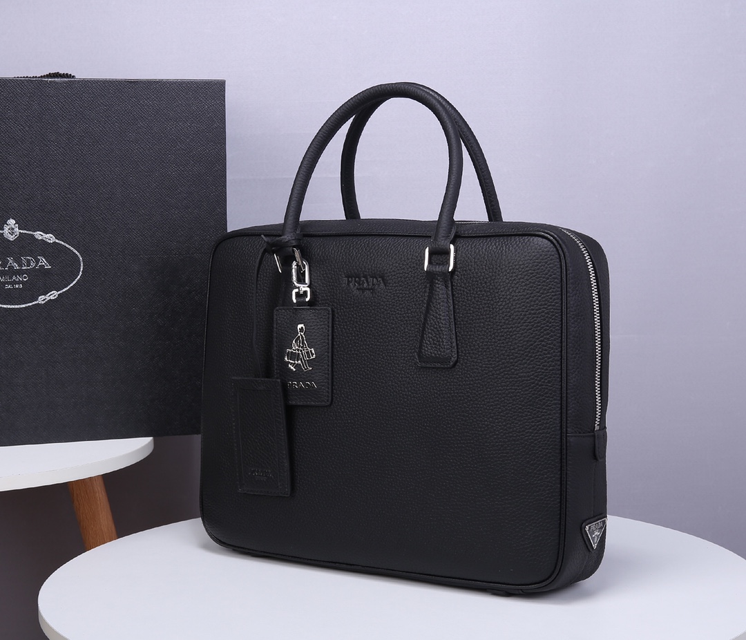 Pra*a briefcase grained cowhide leather black 8017 36 x 28 x 7 cm