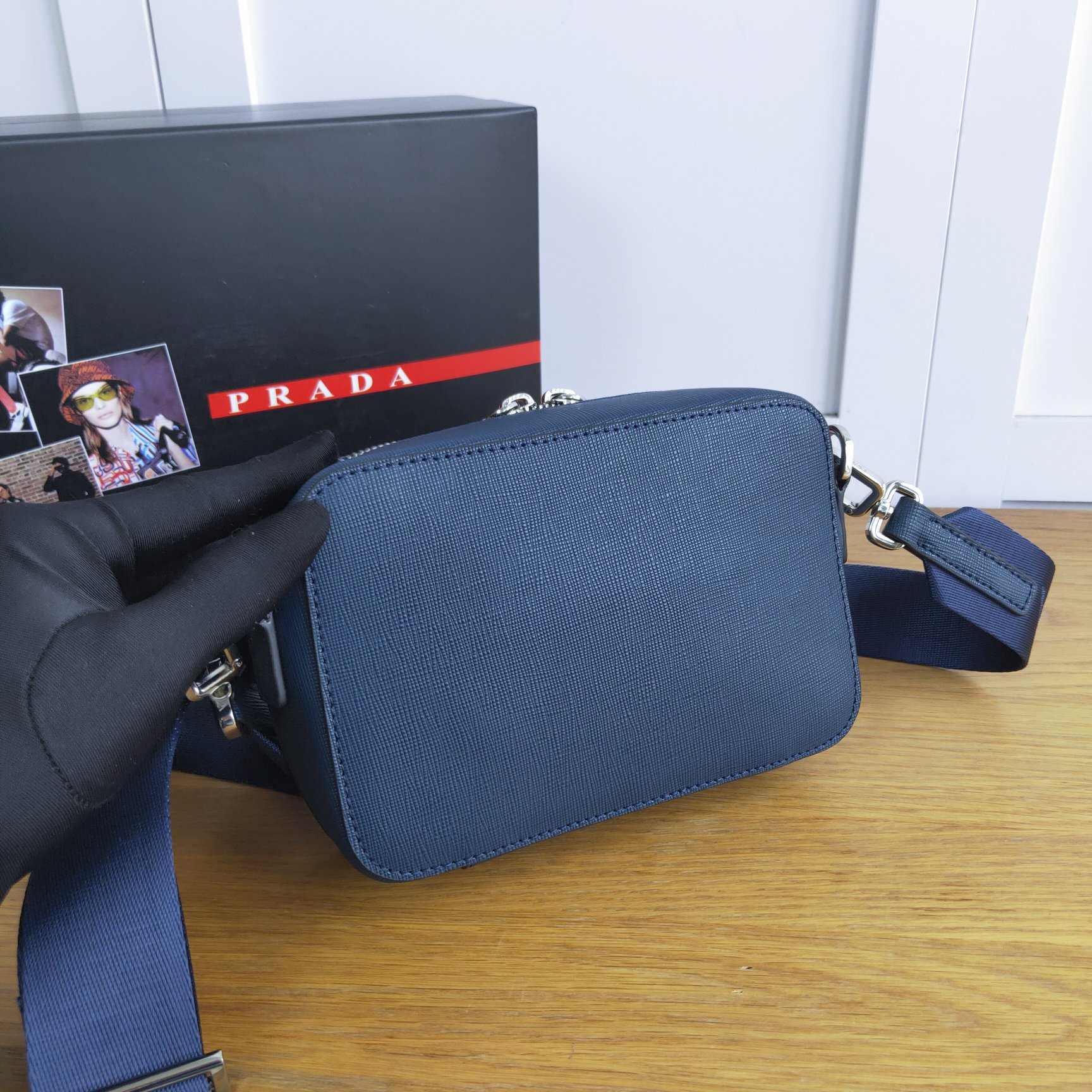 Pra*a brique saffiano leather cross-body bag blue 2vh070 18 x 12 x 5.5 cm