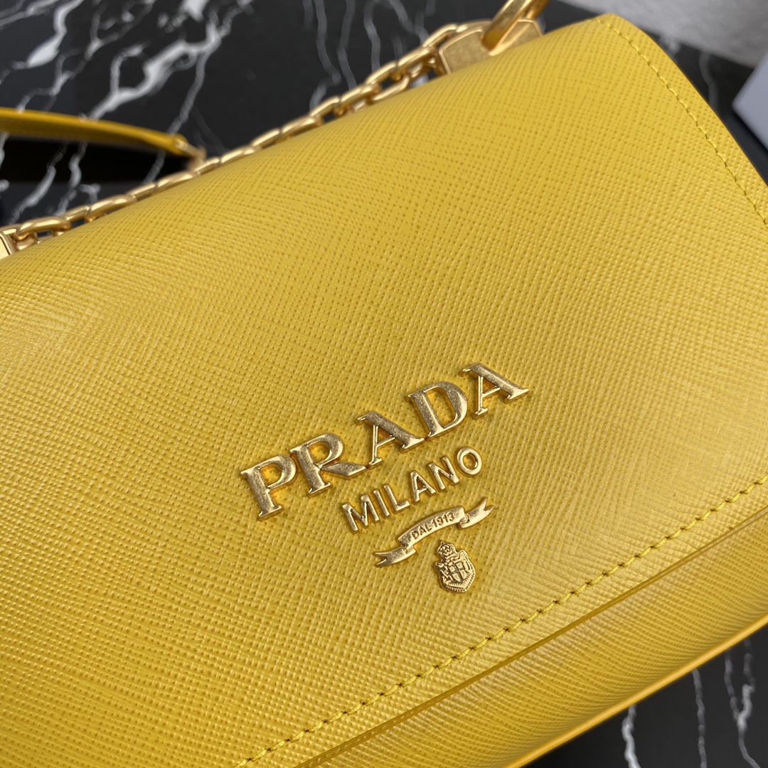 Pra*a saffiano leather shoulder bag golden metal yellow 1bd275 22 x 14 x 6.5 cm
