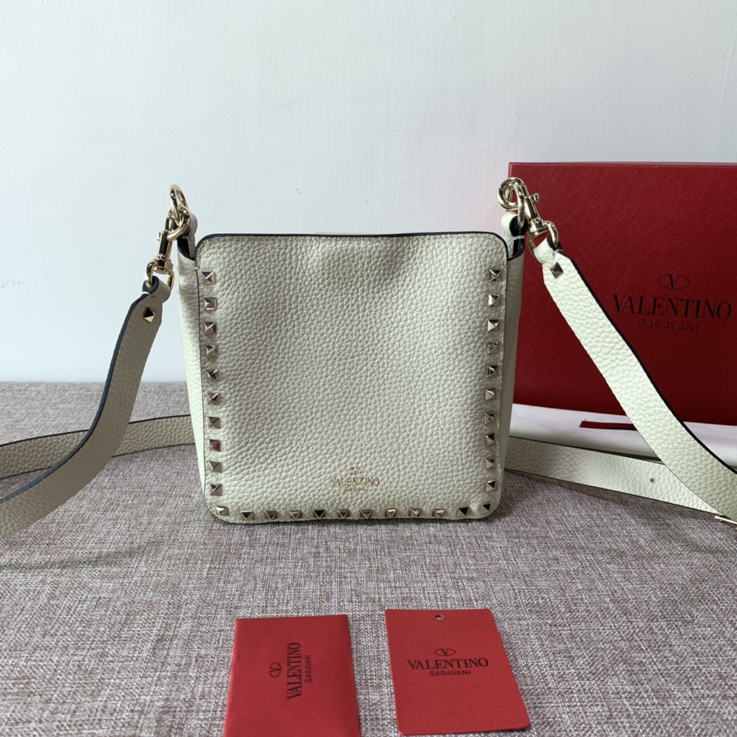 Va1e*ntin0 small garavani rockstud tote soft cowhide leather white 50029 18.5 × 18.5 × 6.5 cm