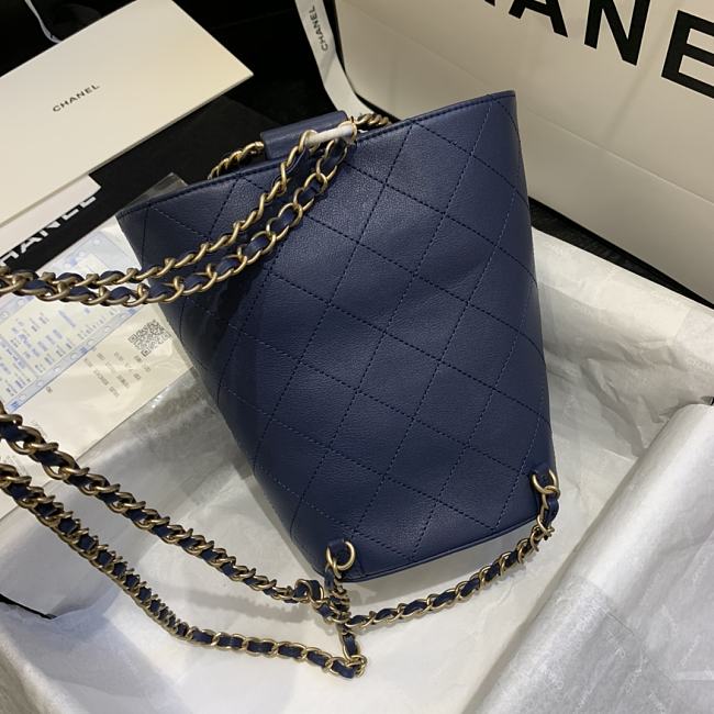 Ch**el chain handle bucket bag blue as1362 32 x 26 x 15 cm