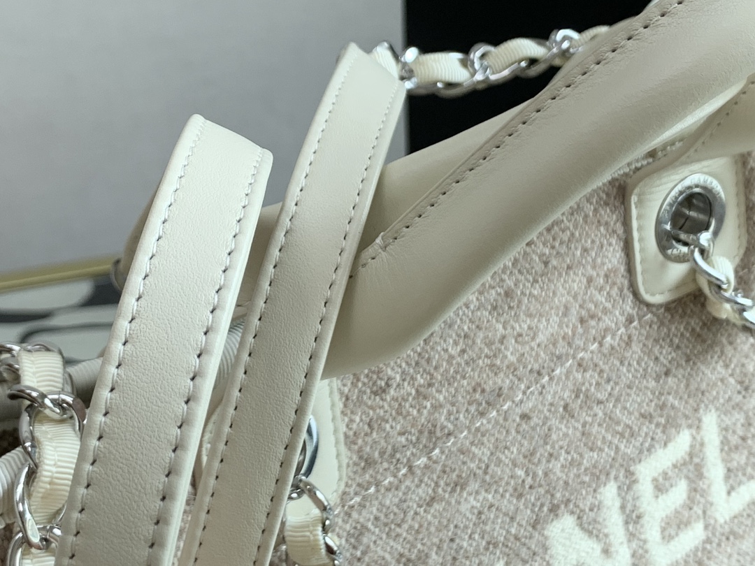 Ch**el deauville tote bag grey 38 cm