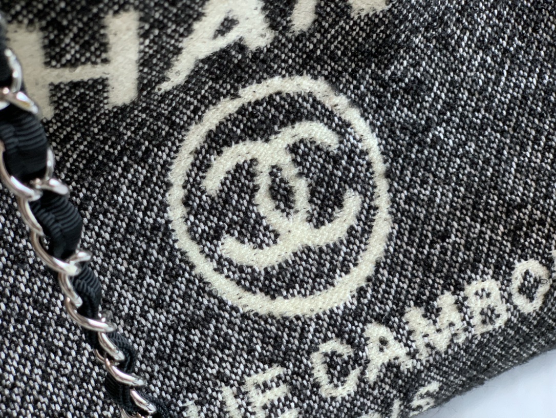 Ch**el deauville tote bag black 28 cm