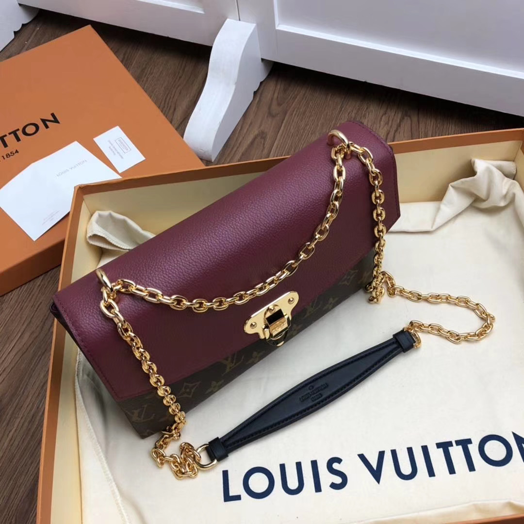 l0vis Vvtt0n saint-placide monogram canvas and leather bordeaux m43715 26 x 16 x 7 cm