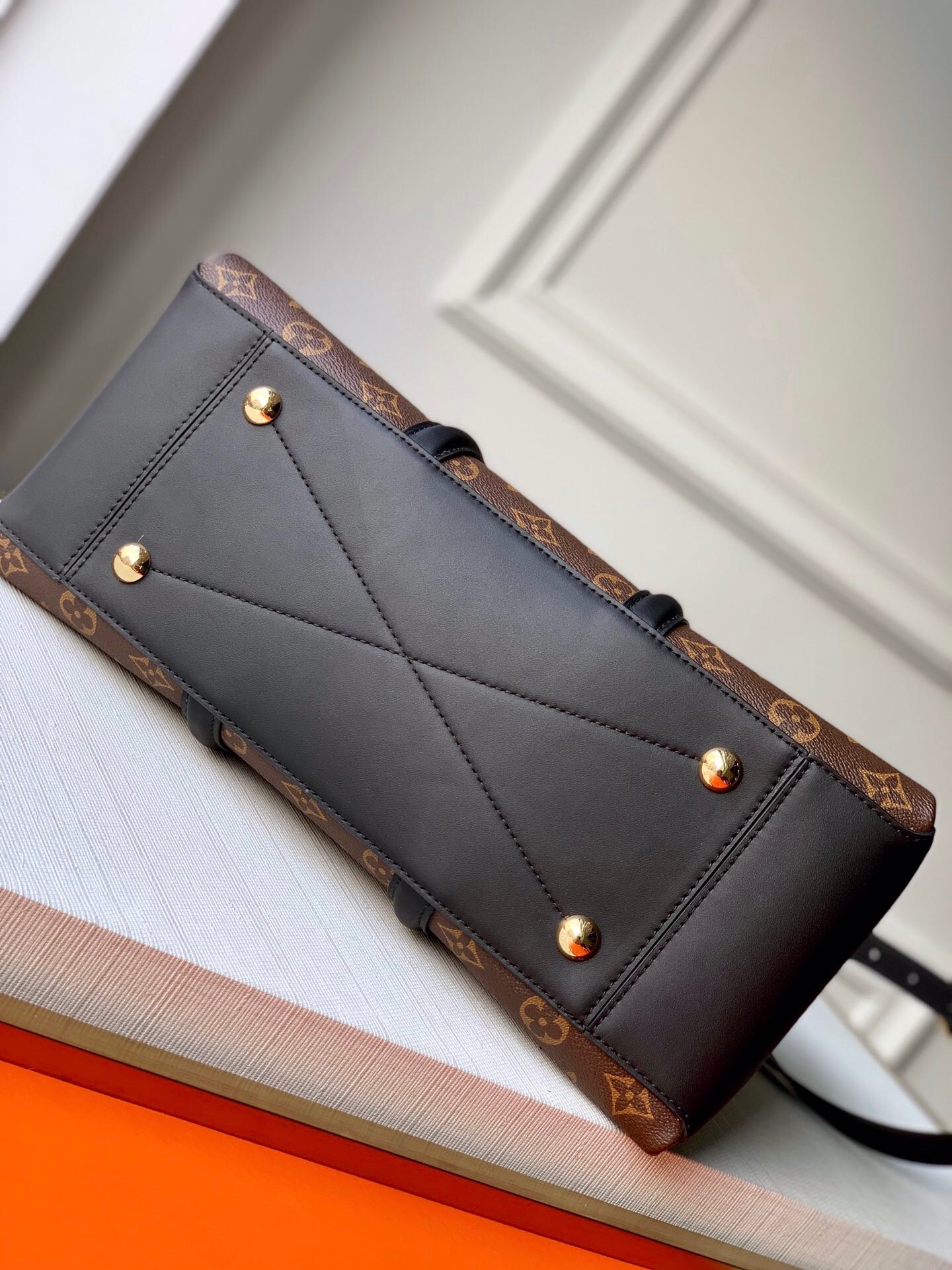 l0vis Vvtt0n soufflot mm monogram canvas and leather black m44817 35 × 24 × 15 cm