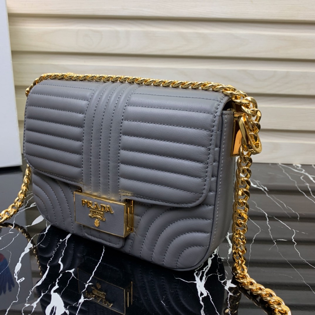 Pra*a diagramme shoulder bag grey 1bd227 20.5 x 14 x 5 cm