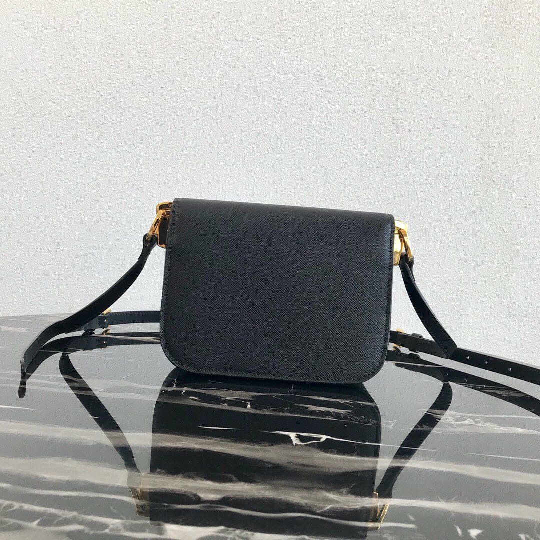 Pra*a saffiano leather emblème bag black 1bd217 20.5 x 14 x 5 cm