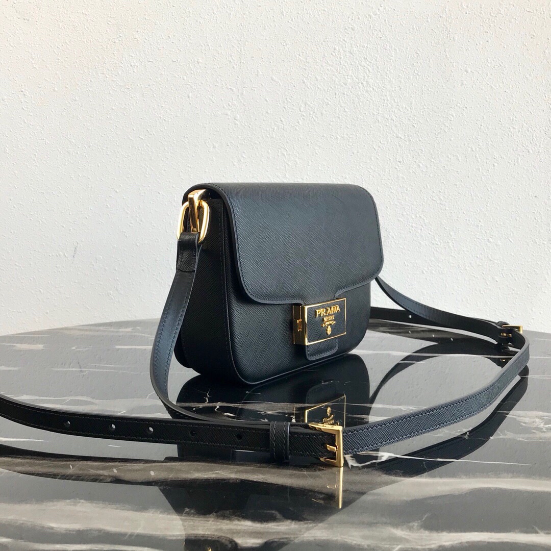 Pra*a saffiano leather emblème bag black 1bd217 20.5 x 14 x 5 cm