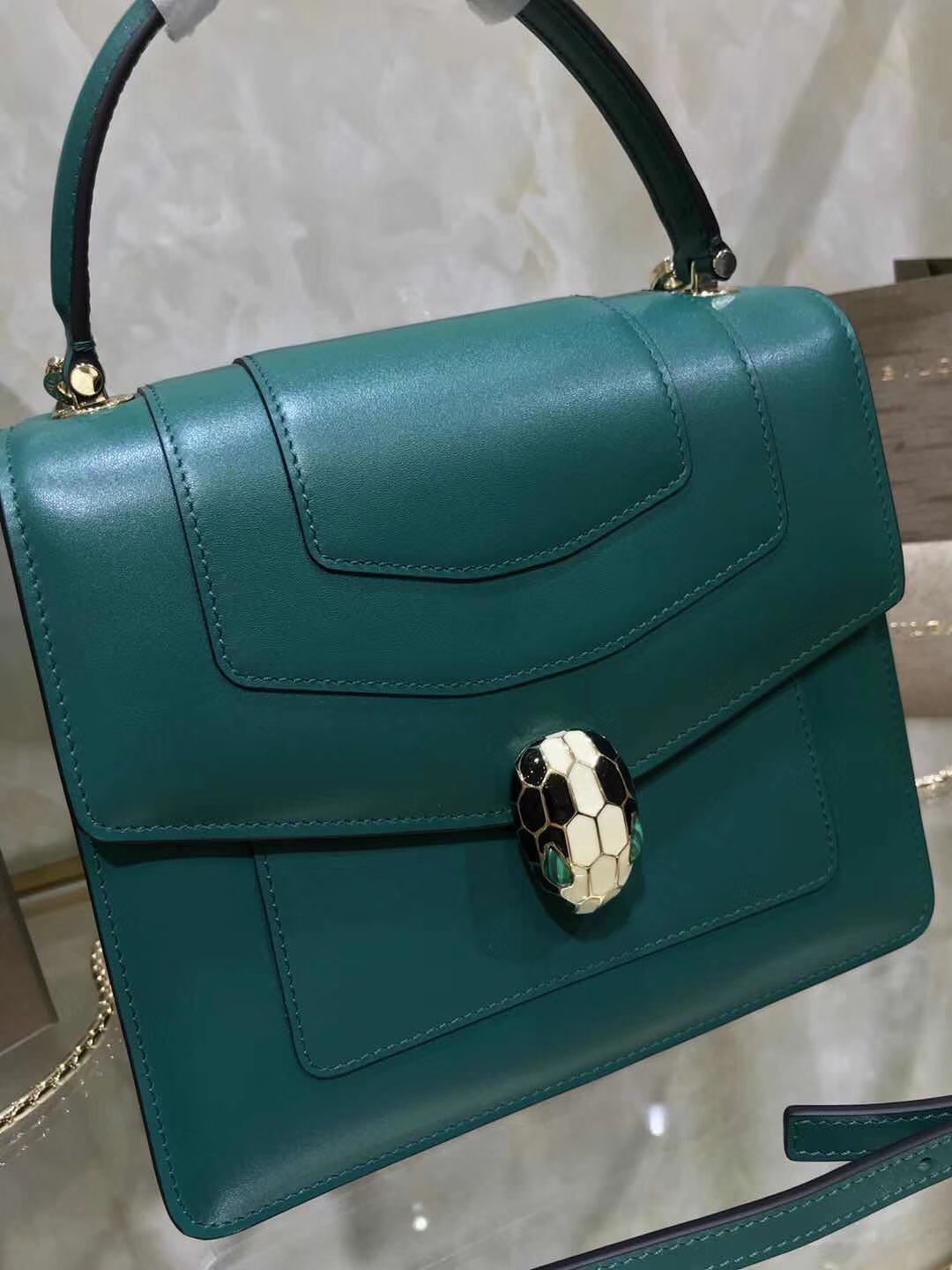 Bv1g*ai serpenti forever crossbody bag leather emerald green 39778 20 x 16 x 9 cm