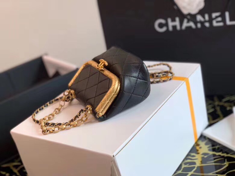 Ch**el small lambskin kiss-lock bag black as1885 11 x 14 x 7 x cm