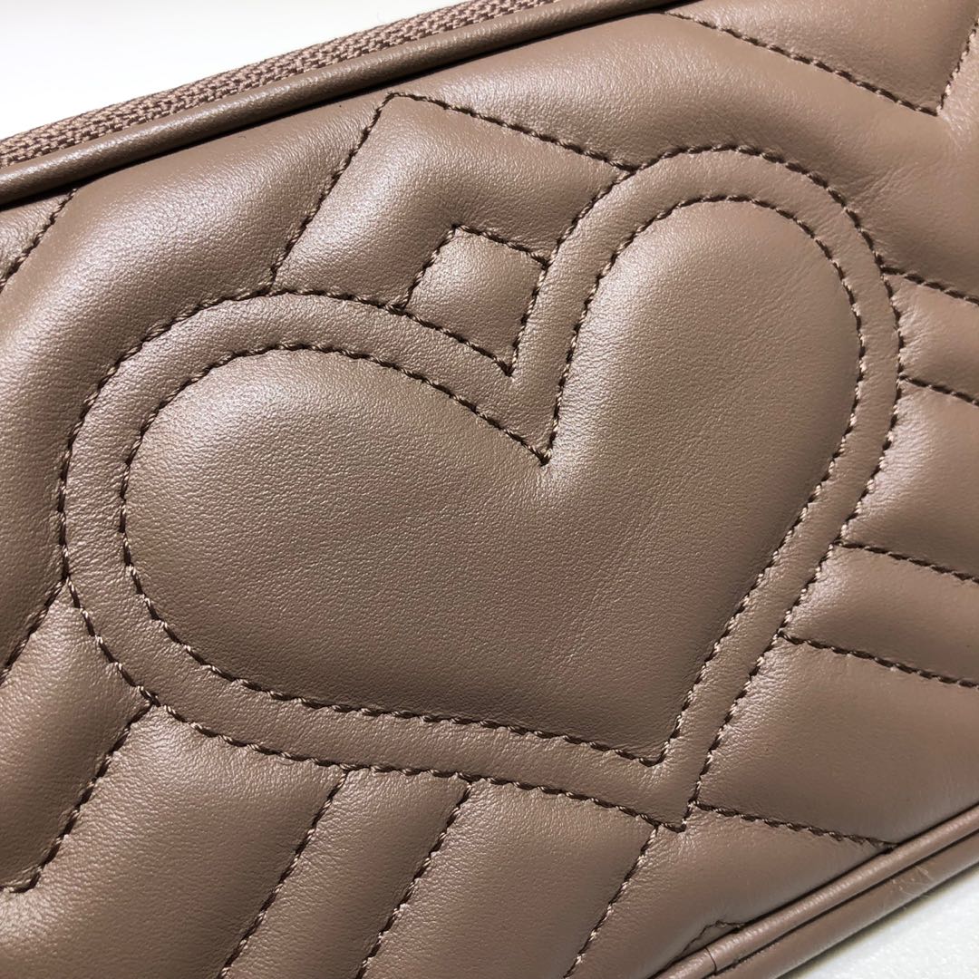 Gvc*1 gg marmont crossbody bag leather beige 598596 19 x 10 cm