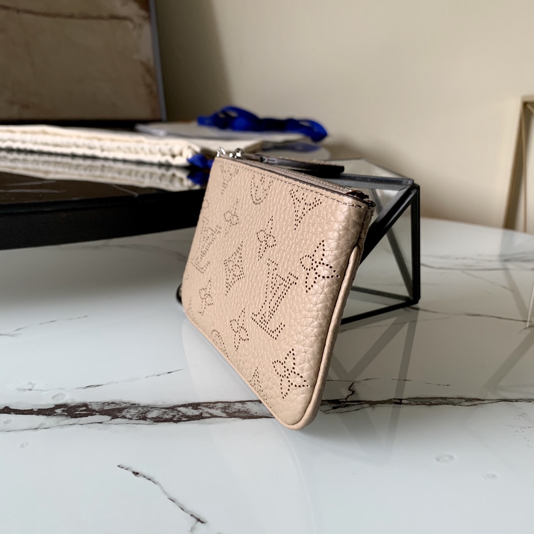 l0vis Vvtt0n key pouch mahina leather monogram pattern khaki m69508 13.8 x 9 x 1.5 cm