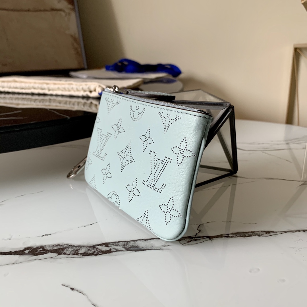 l0vis Vvtt0n key pouch mahina leather monogram pattern vert lagon m80696 13.8 x 9 x 1.5 cm