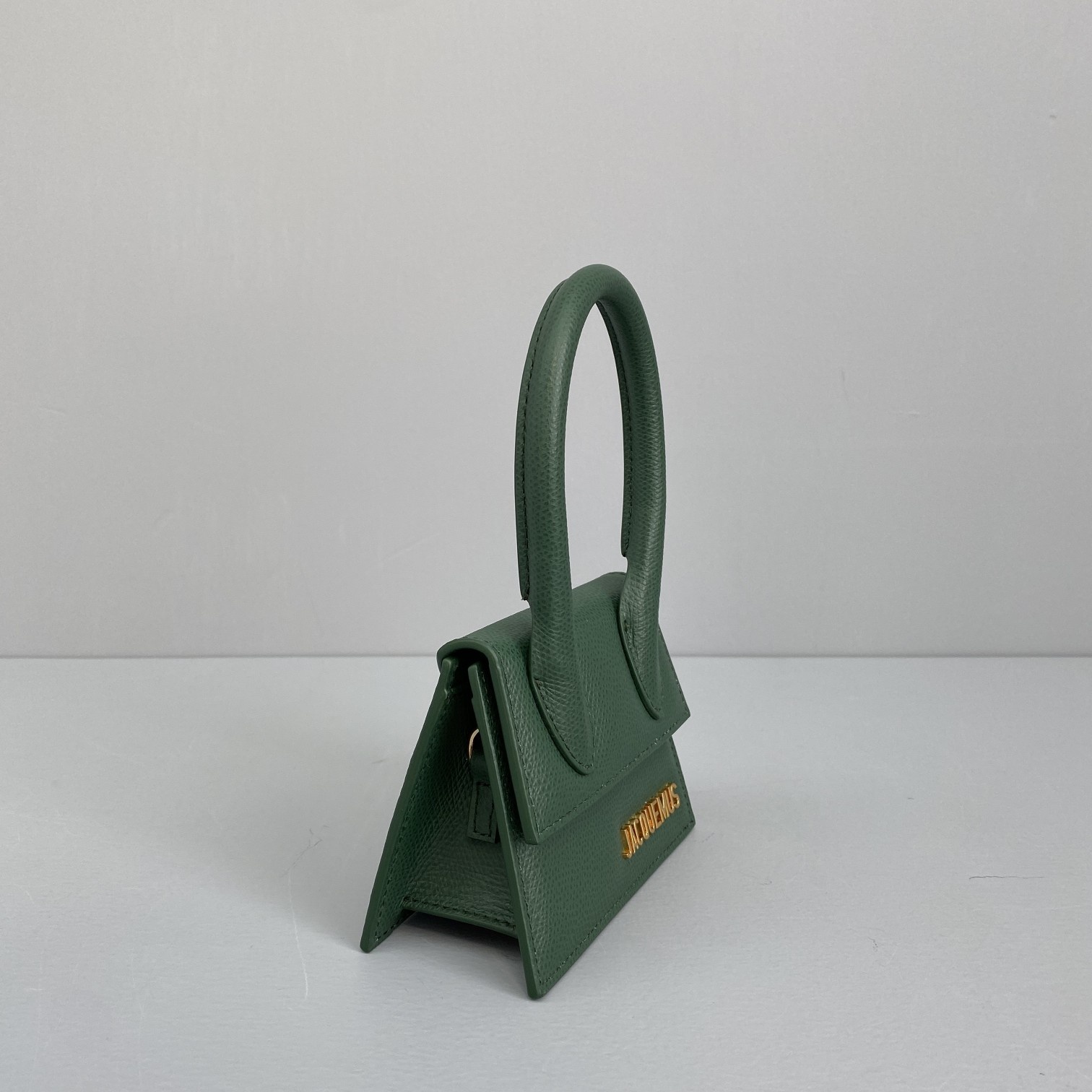 JACQUEMUS LE CHIQUITO Mini Leather Bag Green 213BA01 12 x 8 x 5 cm