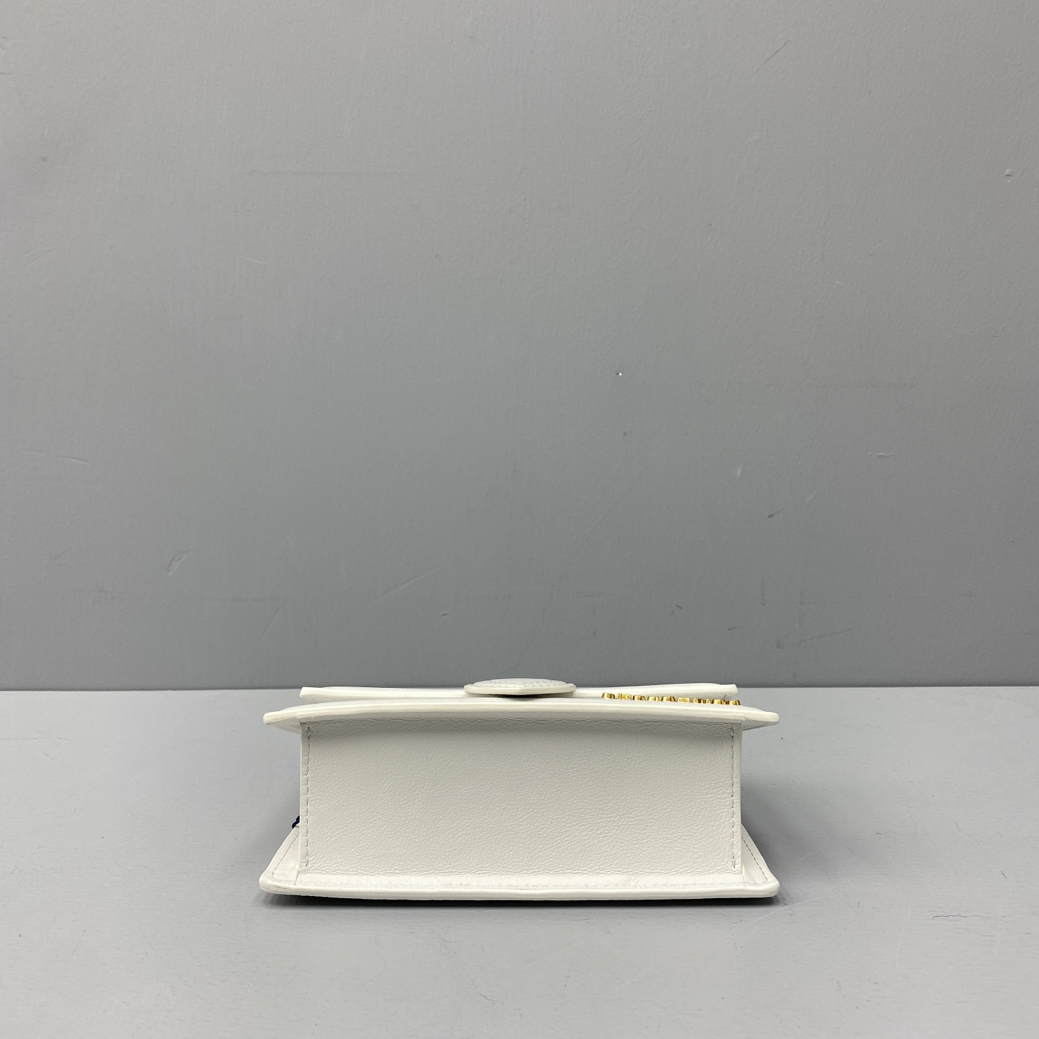 JACQUEMUS SMALL Le Bambino Leather White 213BA06 18 x 6 x 7 cm