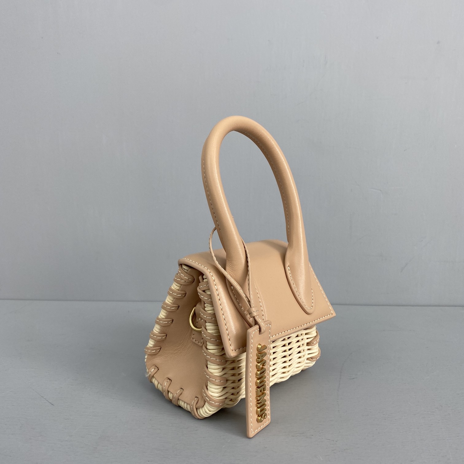 JACQUEMUS MINI Le Chiquito In Leather And Rattan Creme 211BA01 12 x 8 x 5 cm