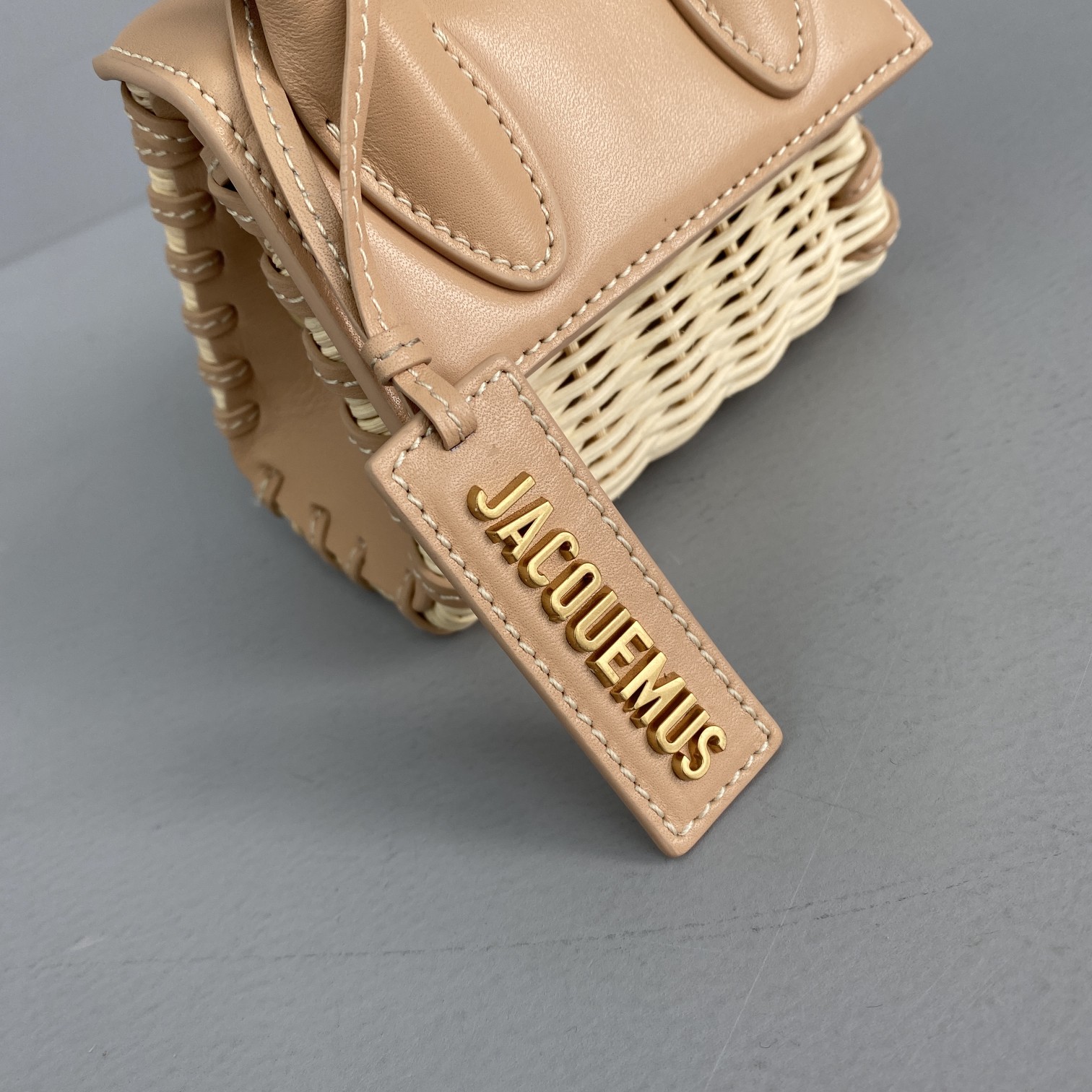 JACQUEMUS MINI Le Chiquito In Leather And Rattan Creme 211BA01 12 x 8 x 5 cm