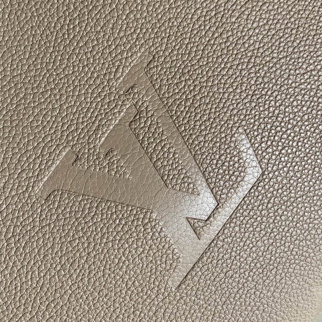 l0vis Vvtt0n petit palais monogram empreinte leather beige m58916 29 x 18 x 12.5 cm