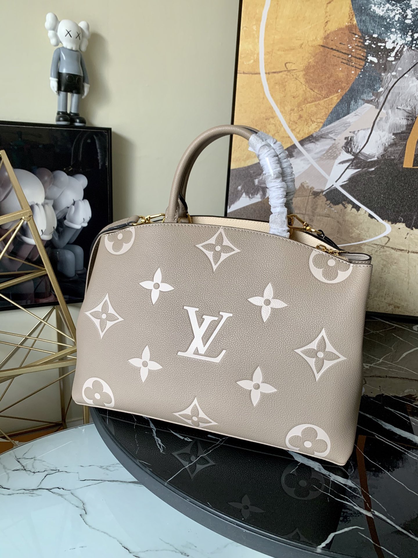 l0vis Vvtt0n grand palais biocolor monogram empreinte pattern beige and creme m45842 34 x 24 x 15 cm