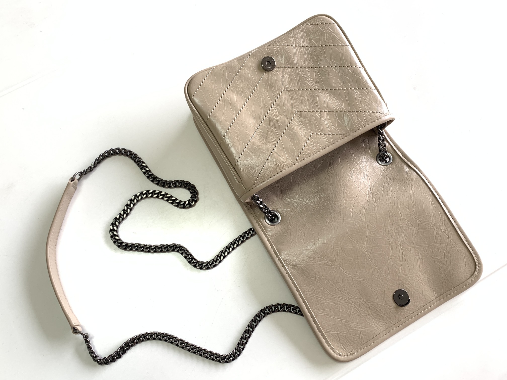 Y51 niki quilted crossbody bag leather beige 583103 19 x 15 x 6 cm