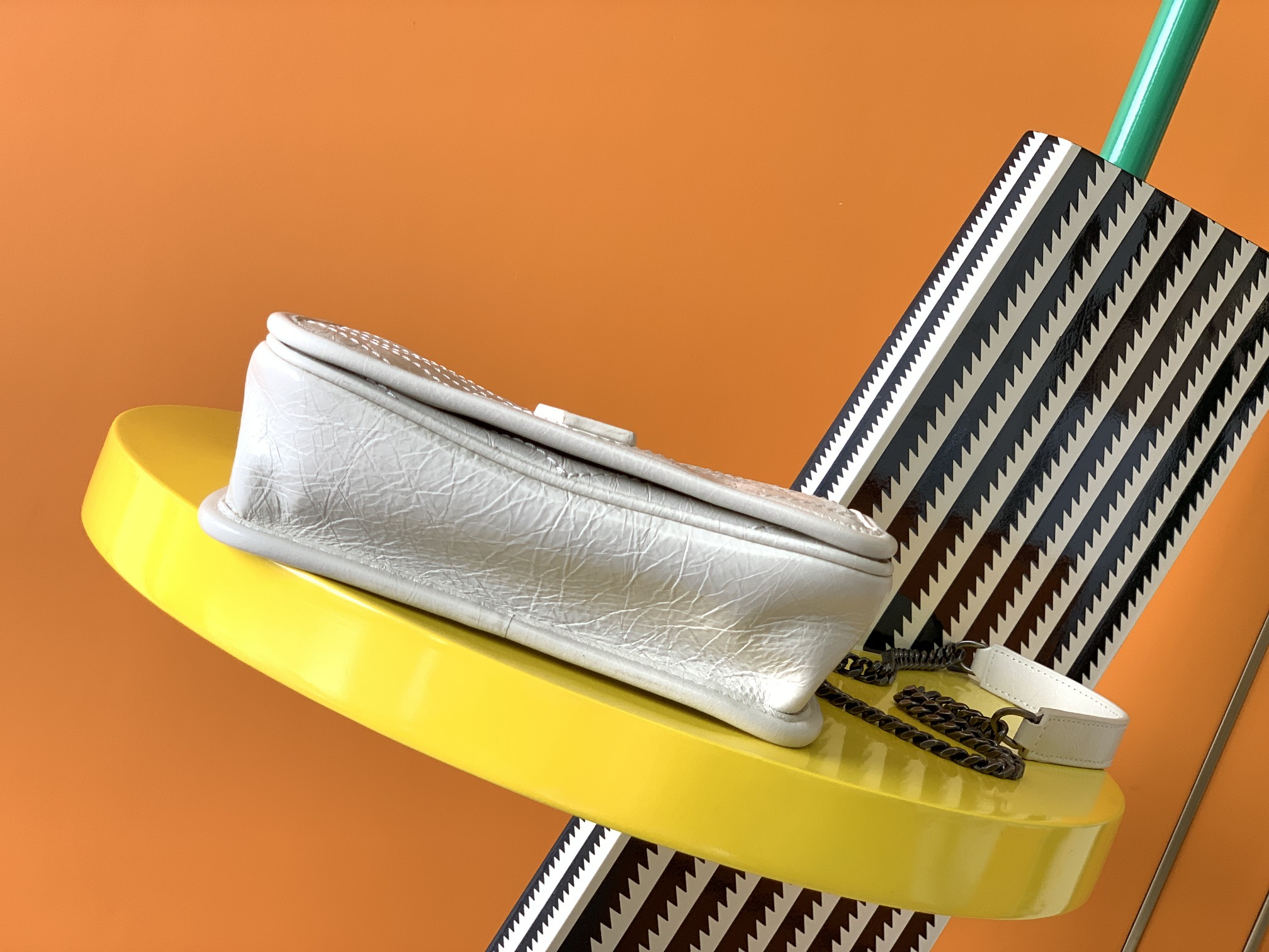 Y51 niki quilted crossbody bag leather white 583103 19 x 15 x 6 cm