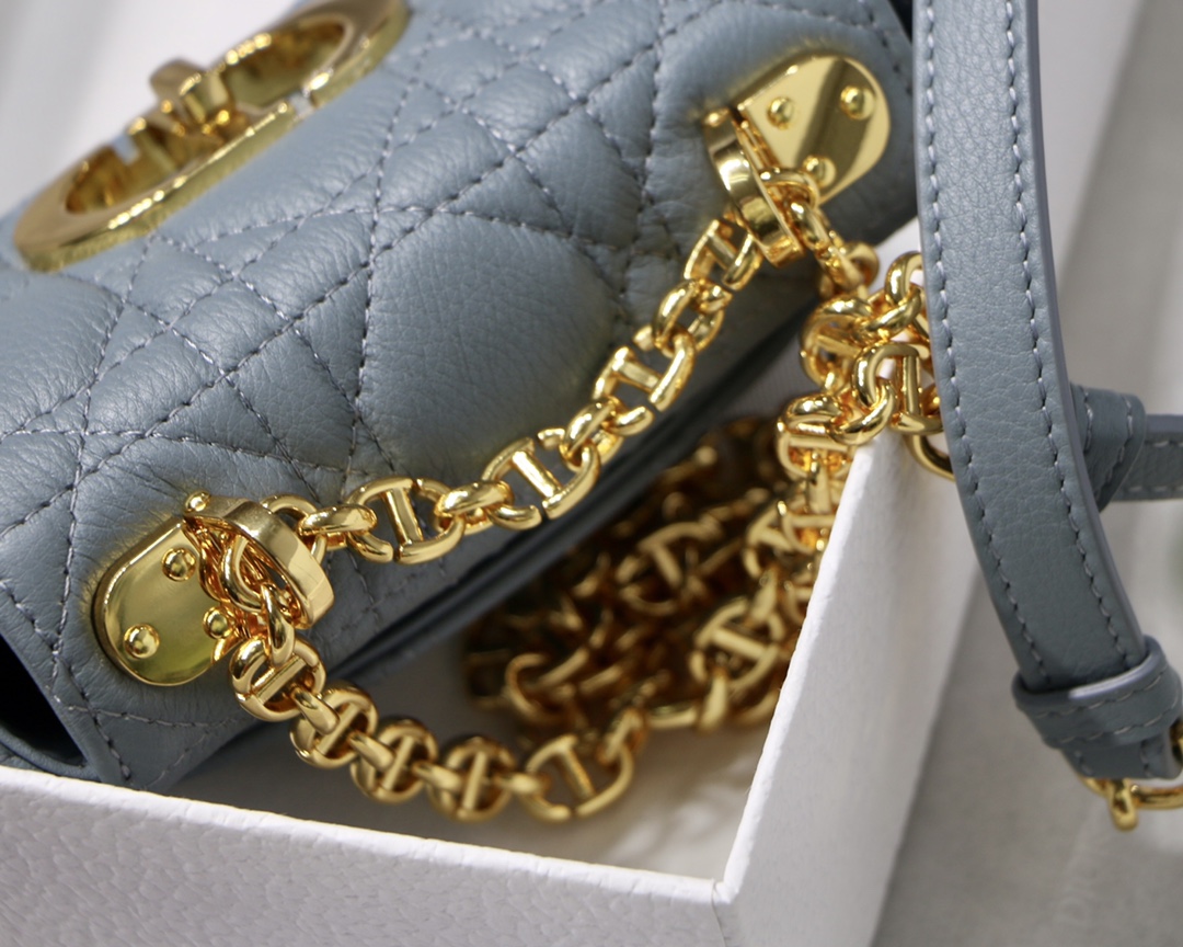 d10r micro caro bag S*pple cannage calfskin cloud blue s2022 13 x 8 x 4 cm