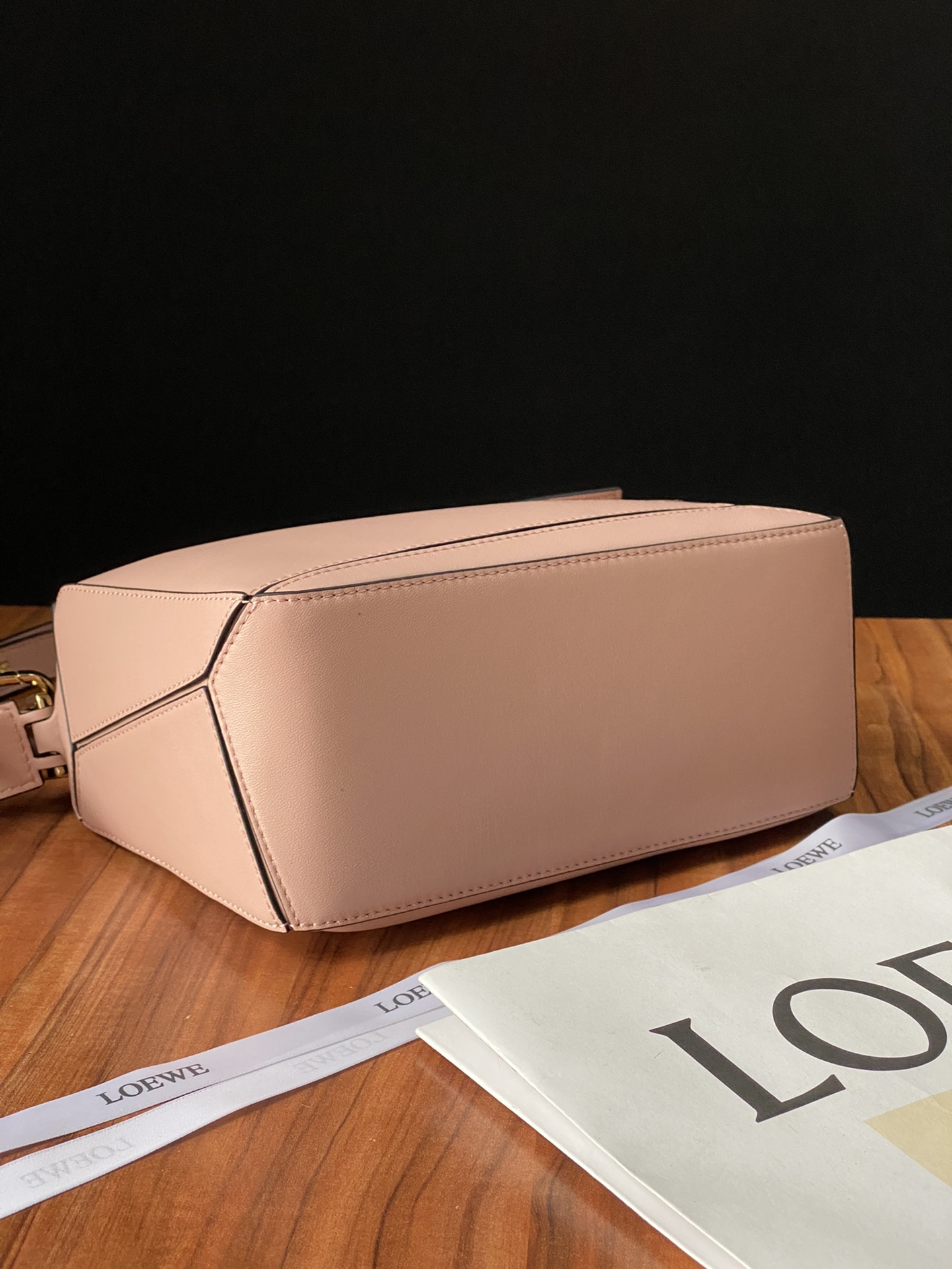 L0ew* small puzzle bag cassic calfskin leather blossom 322.30.s21 24 x 14 x 11 cm