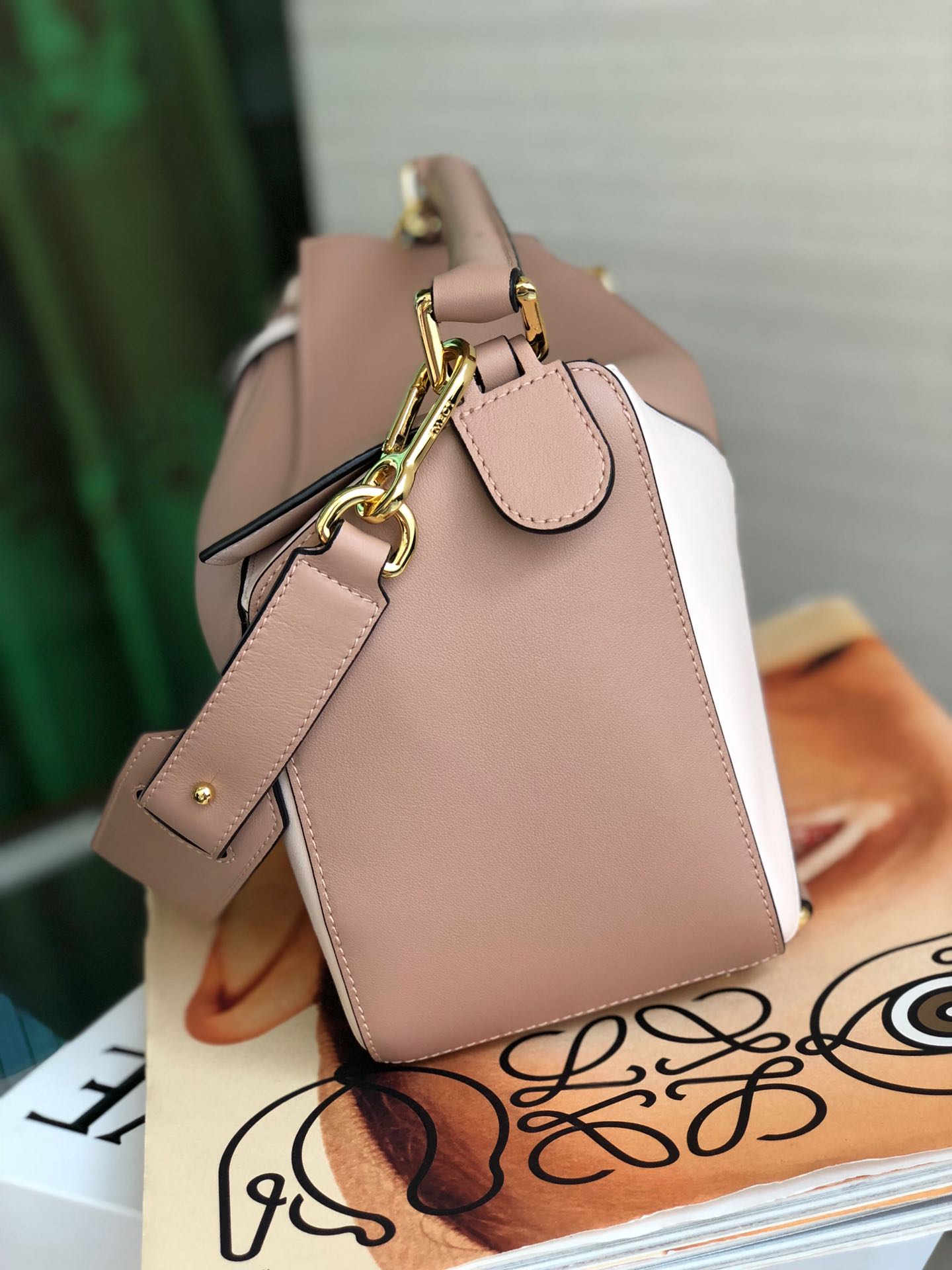 L0ew* medium puzzle bag classic calfskin gold metal blossom/sand 322.30js20 29 x 18 x 12 cm