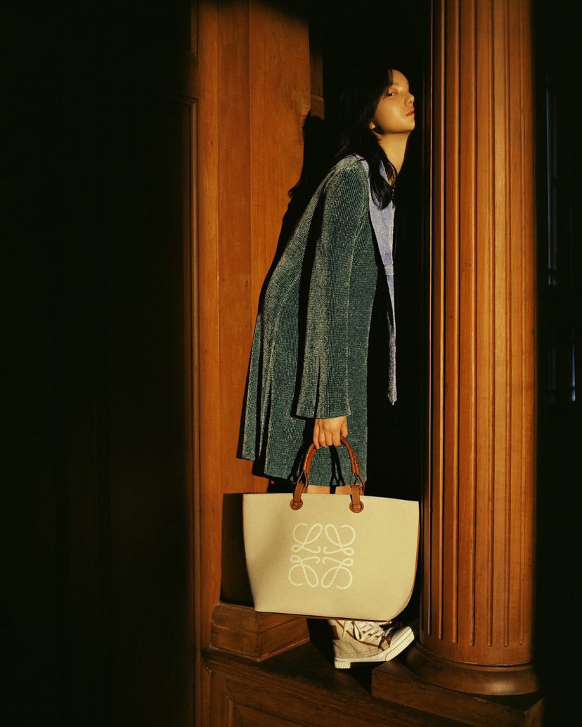 L0ew* small anagram tote jacquard and calfskin ecru/tan a717s72x06 29 x 14 x 25 cm