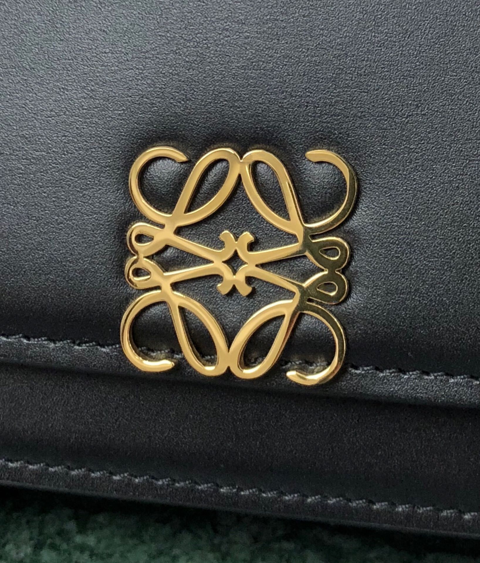 L0ew* small goya bag silk calfskin black a896n09x01 18.5 x 12.5 x 6 cm