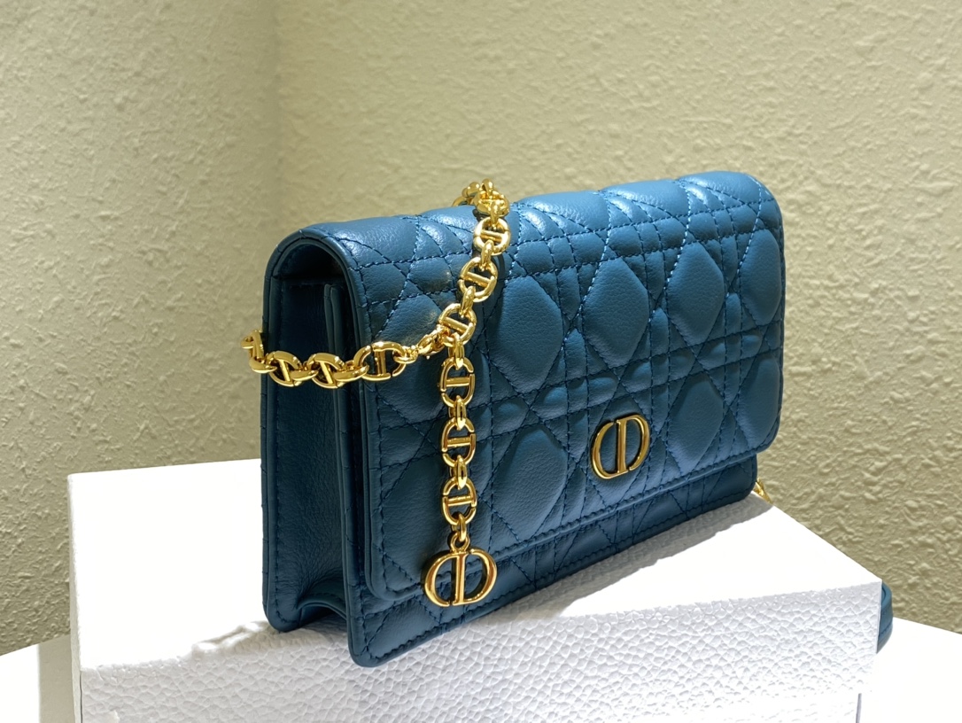 d10r caro belt pouch with chain S*pple cannage calfskin blue s5091 20 x 11.5 x 3.5 cm