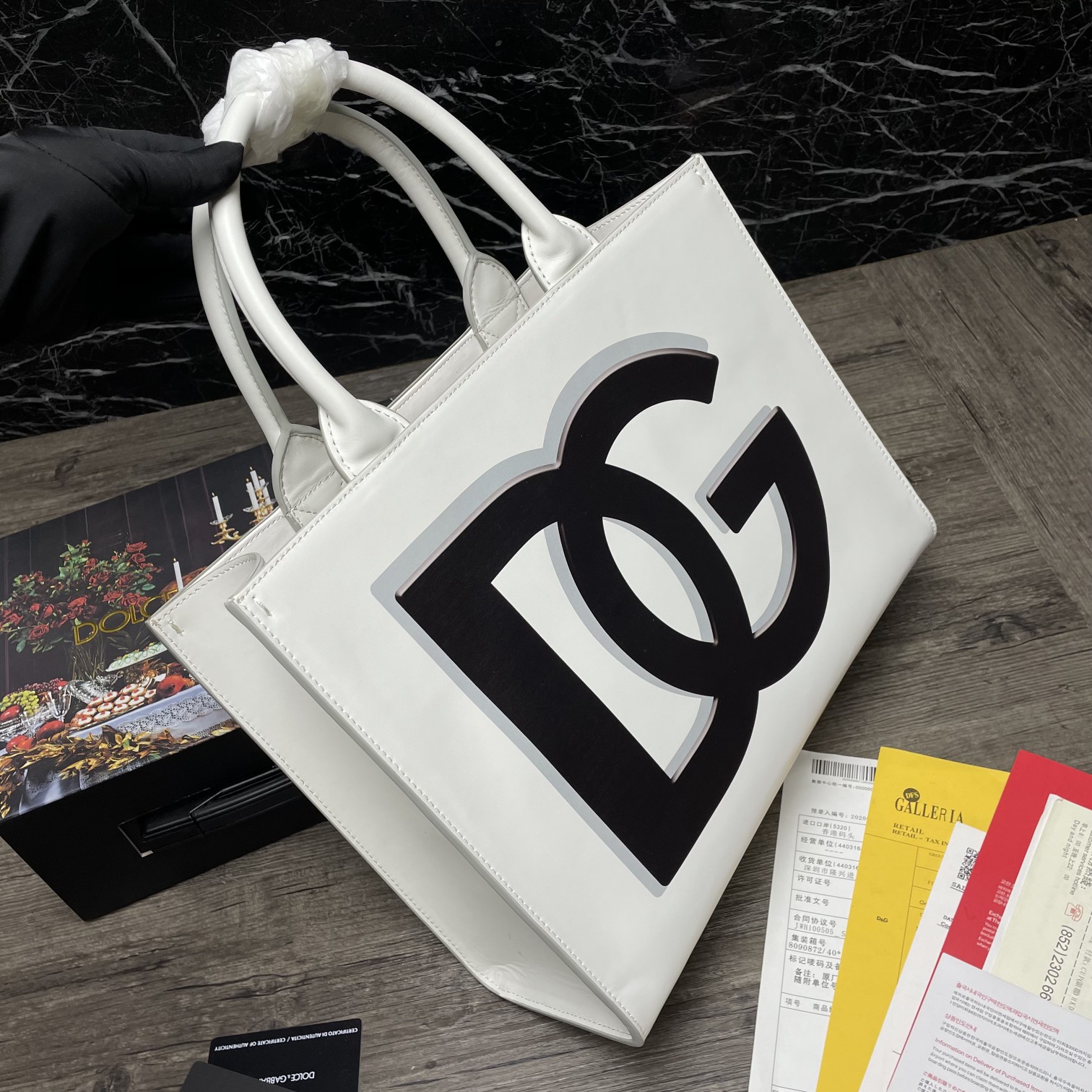 DOLCE & GABBANA SMALL DG Daily Shopper With DG Logo Print Calfskin White BB7023 36 x 28.5 x 13 cm