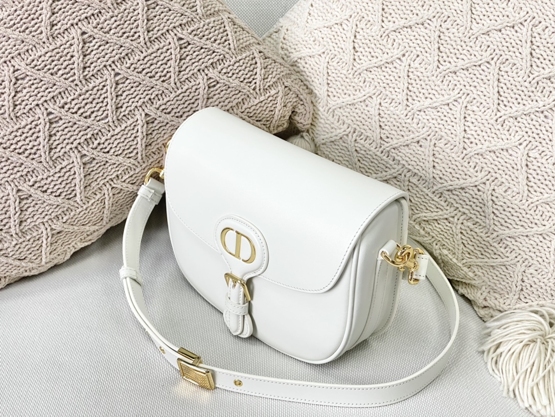 D10r medium bobby bag box calfskin white m9319umol 22 x 17 x 6 cm