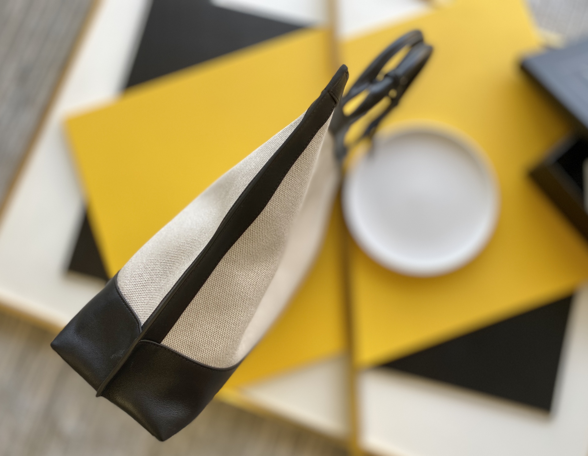 Y51 shopping tag tote black 211418 41.5 x 34 x 14 cm