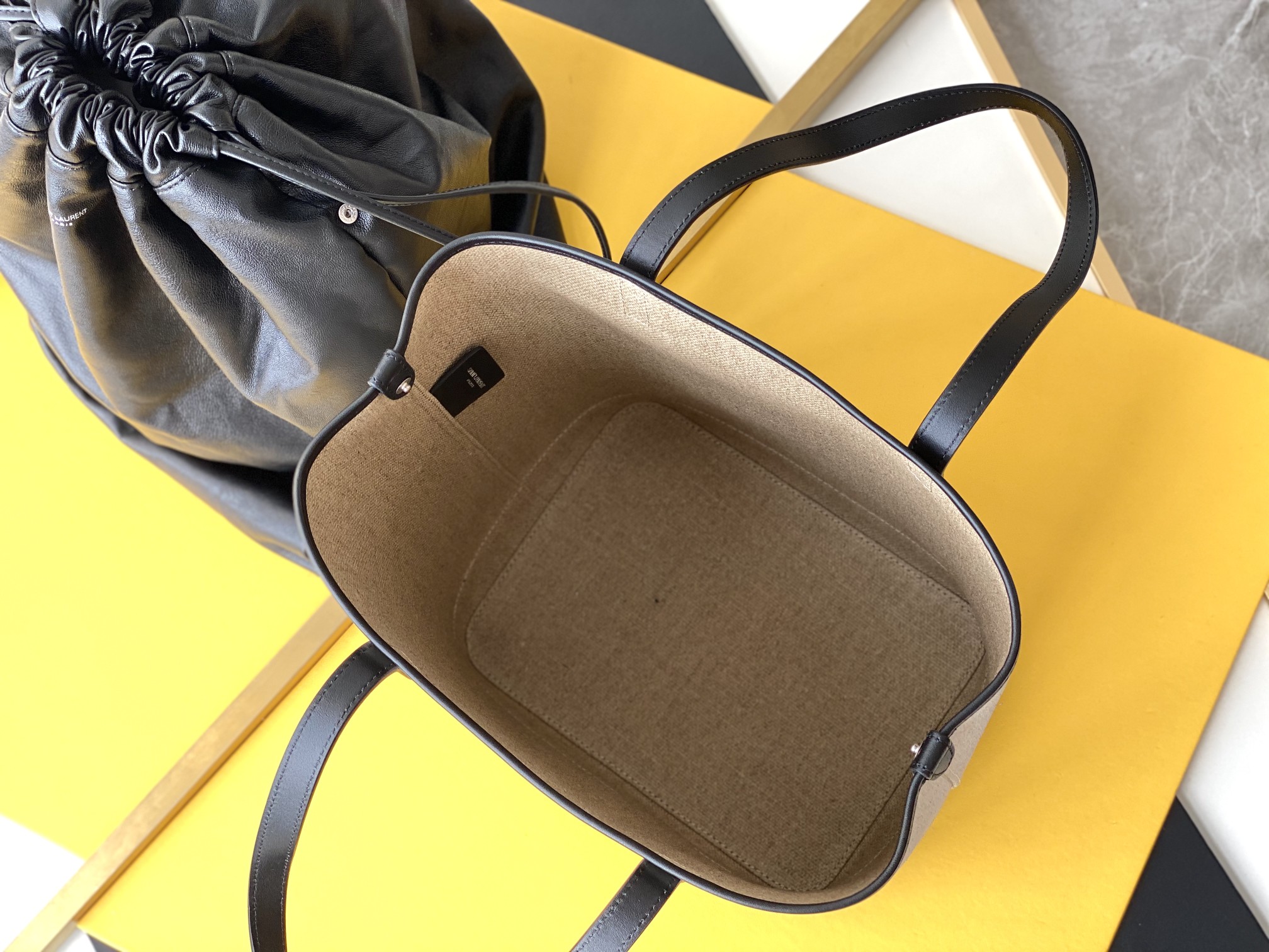 Y51 teddy canvas tote bag white and black 5515959 25.5 x 33 x 19.5 cm