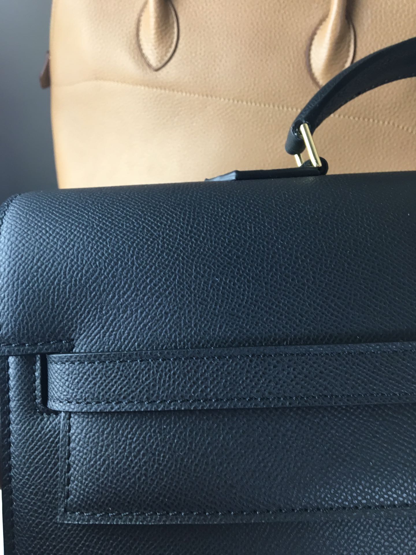 H**me5 kelly depeche briefcase epsom gold hardware black 38 cm