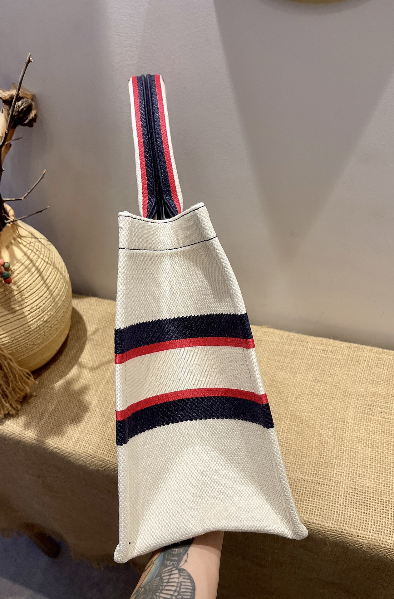 D10r small D10ralps book tote white three-tone embroidery m1296 36 cm