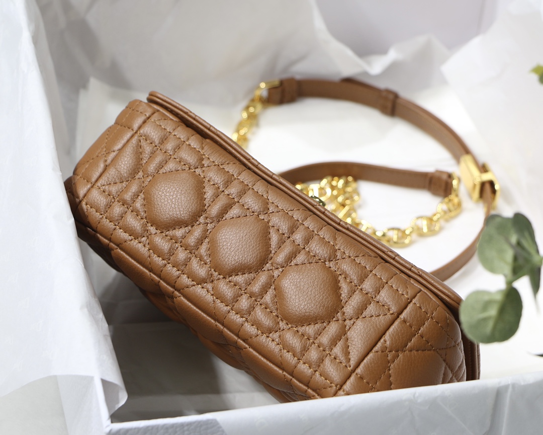 d10r small caro bag S*pple cannage calfskin caramel m9241 20 x 12 x 7 cm