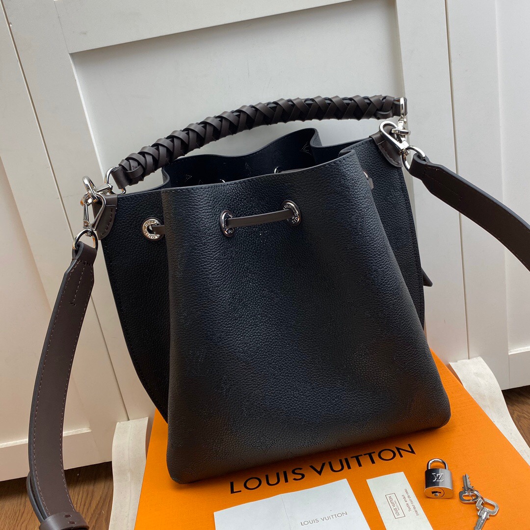 l0vis Vvtt0n muria mahina monogram motif black m55800 25 x 25 x 20 cm