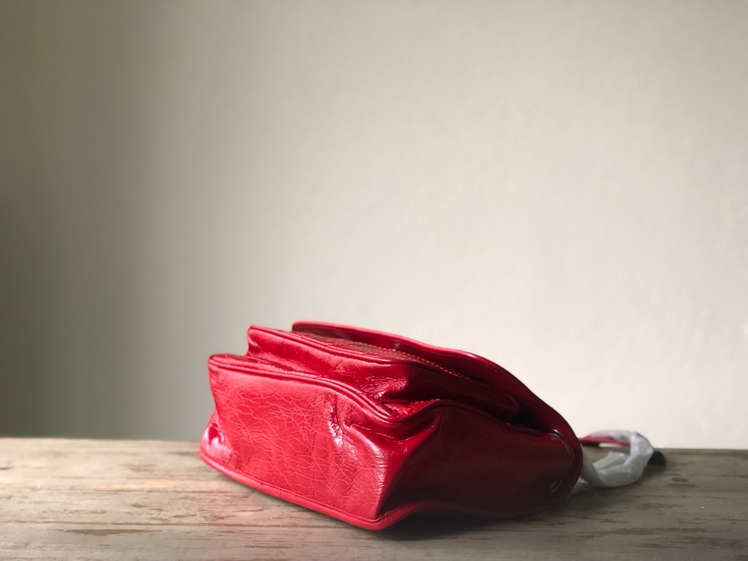 Y51 niki medium crinkled vintage leather red 4988940 28 x 20 x 8 cm