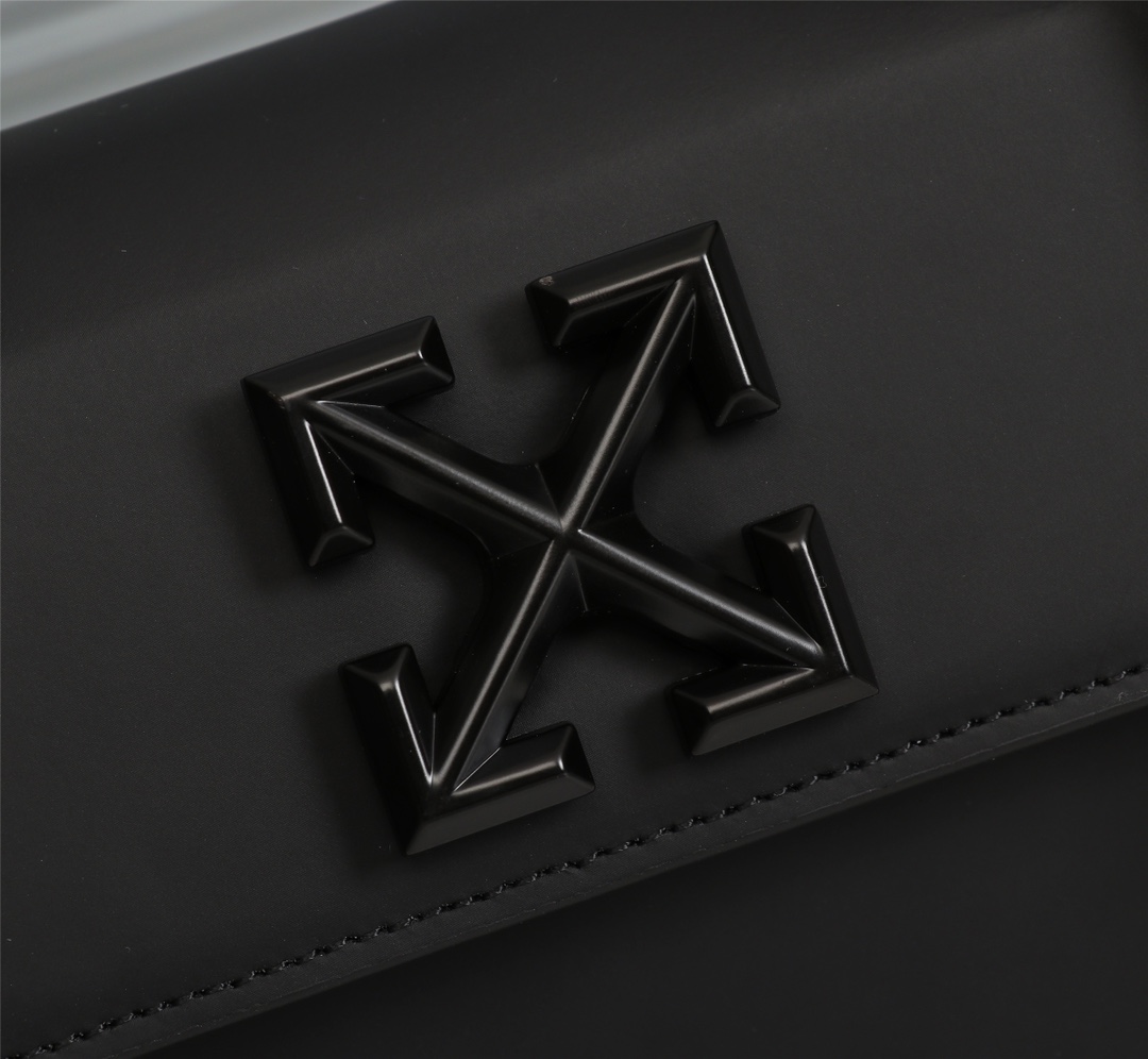 OFF WHITE 1.4 Jitney Gummy Bag Rope Handle Black 14756873 22 × 16 × 7 cm