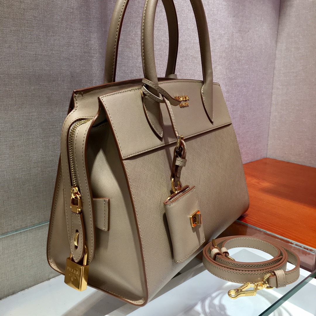 Pra*a medium esplanade bag leather beige 30 x 22 cm