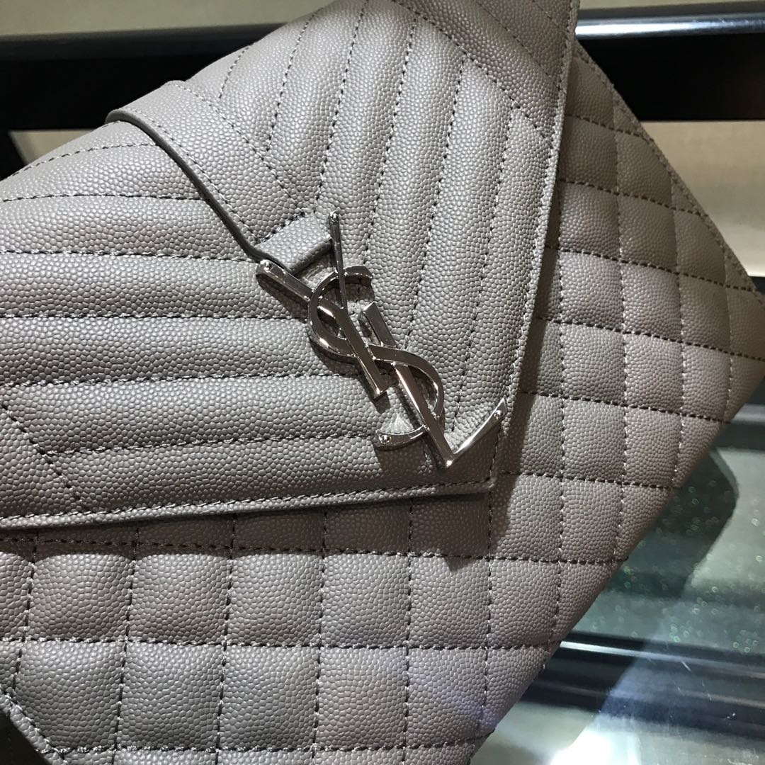 Y51 envelope medium bag in grained leather silver metal gray 600185 24 x 7.5 x 18 cm