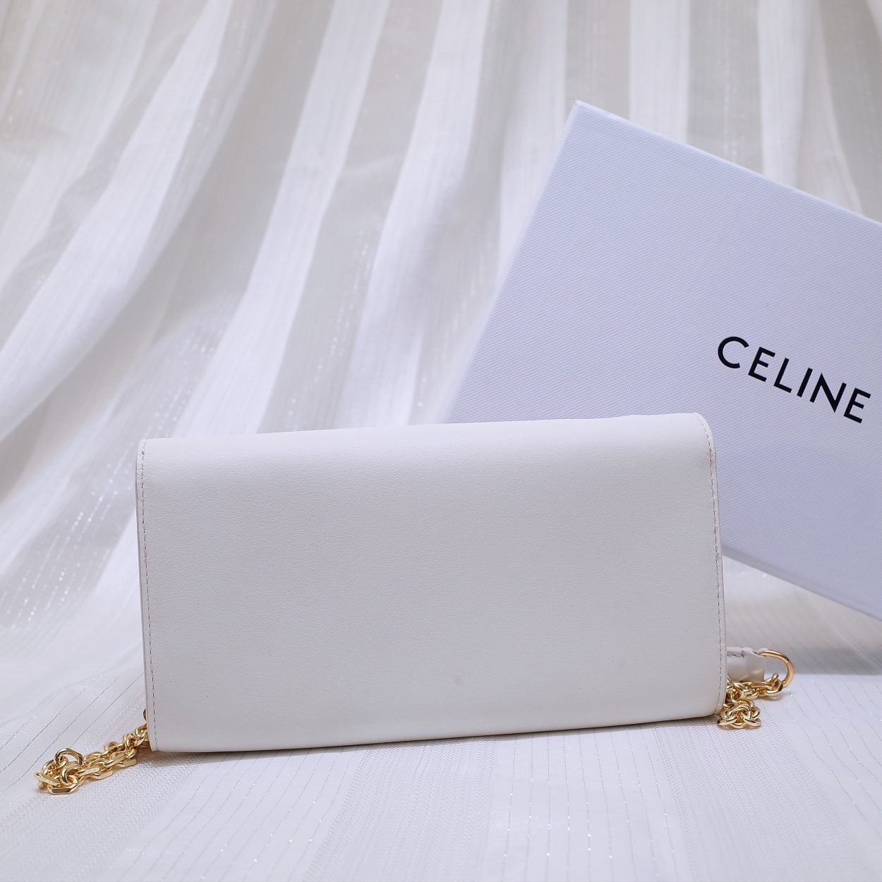 Ce1i*e c wallet on chain in leather white 19 x 9 cm