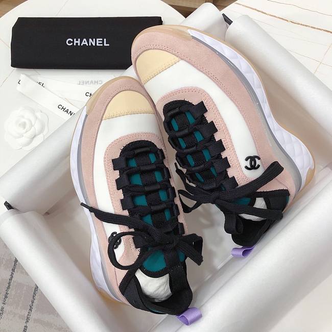 Ch**el sneaker 02