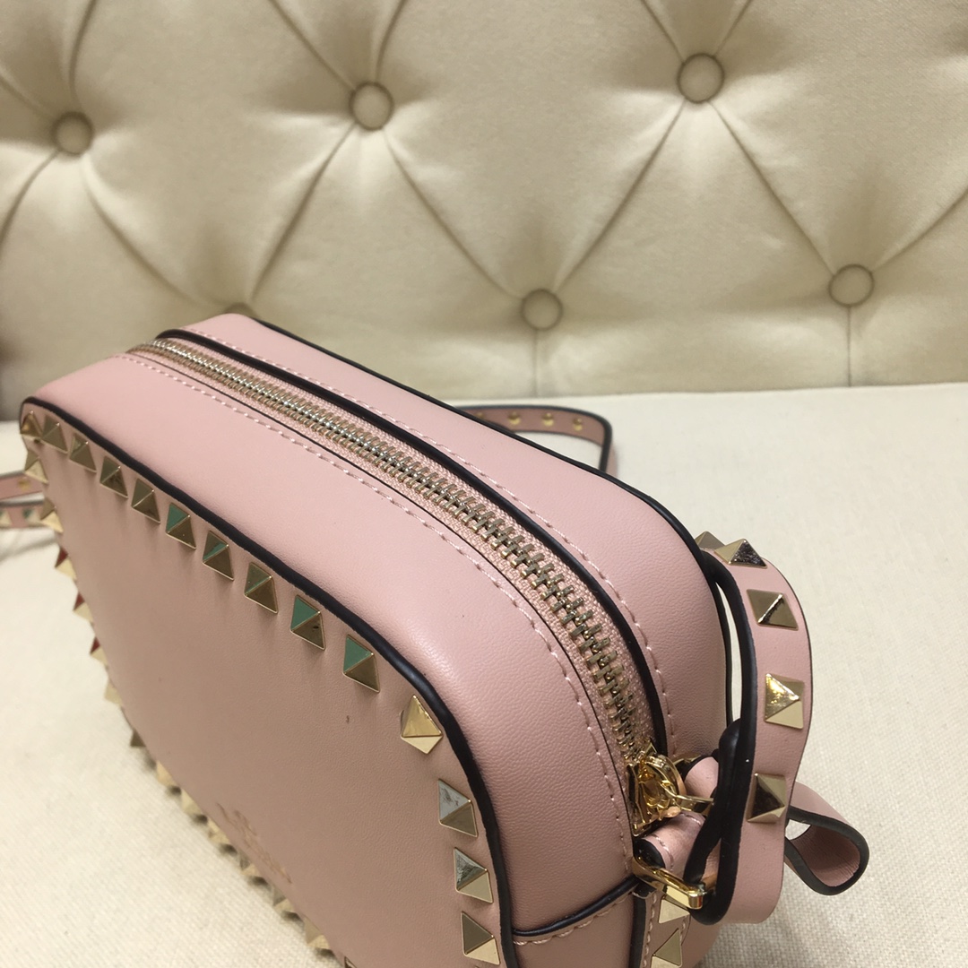 Va1e*ntin0 small rockstud grainy leather crossobody bag pink vw2b0809 18 x 6 x 12 cm
