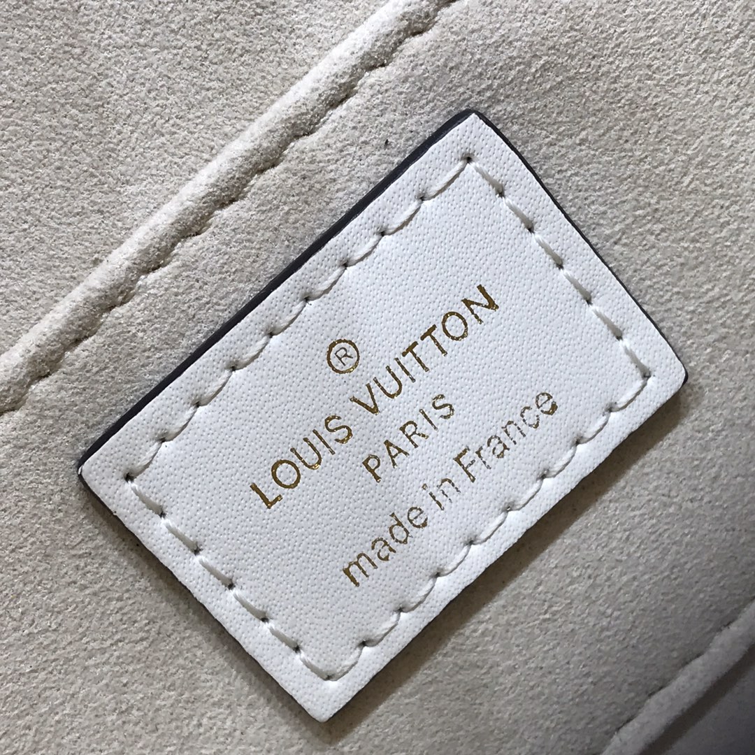 l0vis Vvtt0n mini dauphine epi leather white m55964 20 x 15 x 9 cm