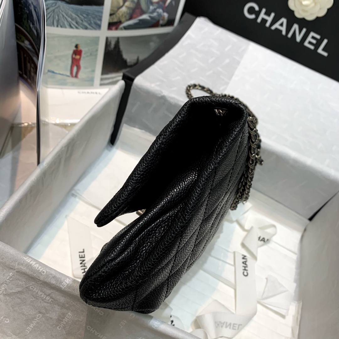 Ch**el flap shoppping bag grained leather black 30 x 18 x 4 cm